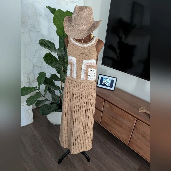 CLEOBELLA NWT Hand Knit Maxi Dress Size medium - Picture 2 of 9